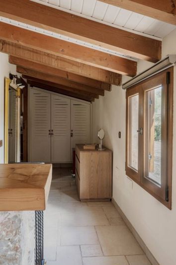 Image No.18-4 Bed House for sale