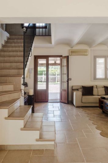 Image No.21-4 Bed House for sale