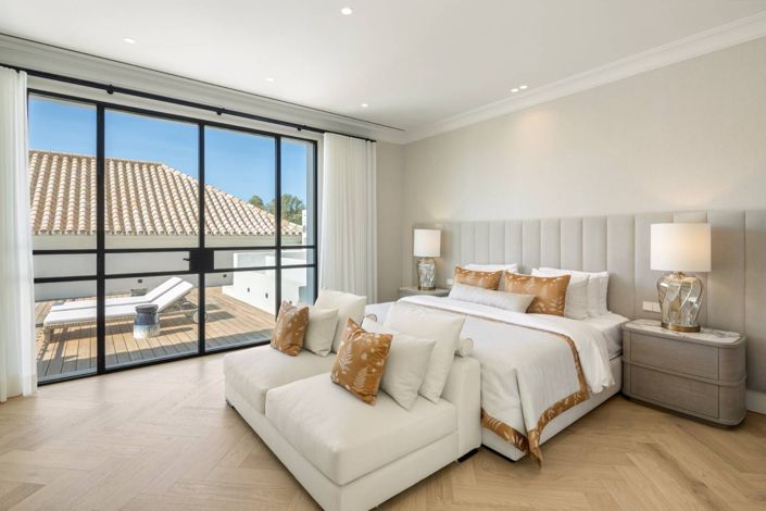 Image No.18-6 Bed Villa for sale