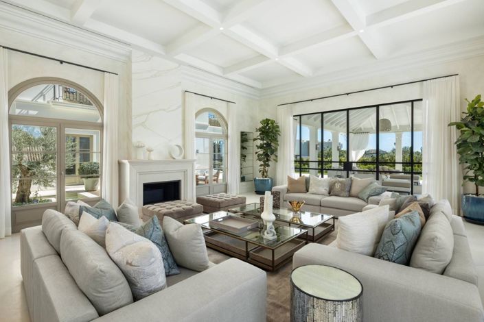 Image No.2-6 Bed Villa for sale