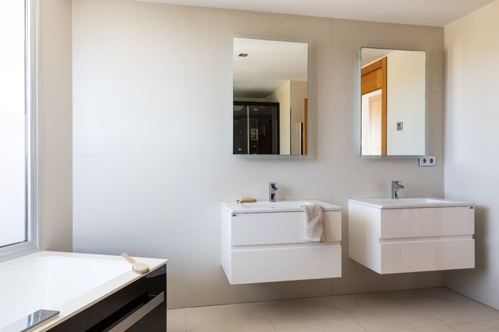 Image No.22-5 Bed Villa for sale