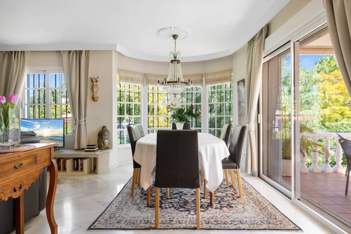 Image No.27-5 Bed Villa for sale