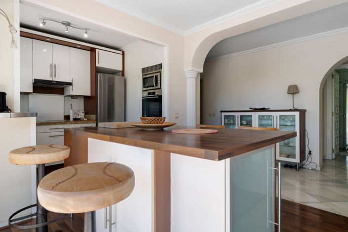 Image No.4-5 Bed Villa for sale