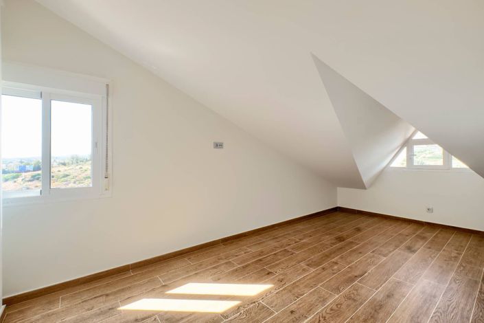 Image No.24-3 Bed Penthouse for sale