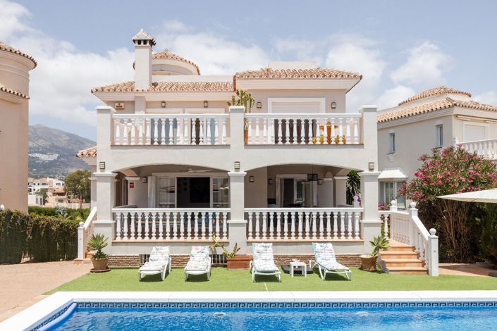 Image No.1-5 Bed House for sale