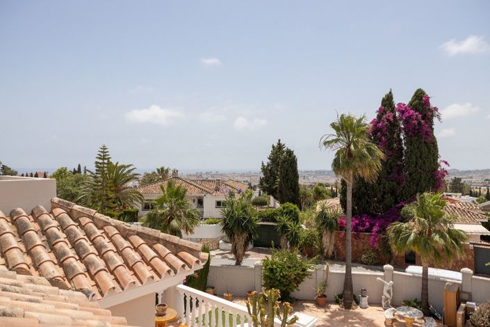 Image No.23-5 Bed House for sale