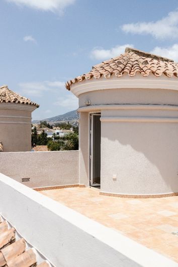 Image No.27-5 Bed House for sale