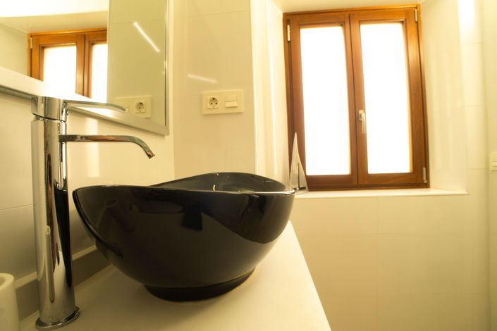 Image No.12-4 Bed Property for sale