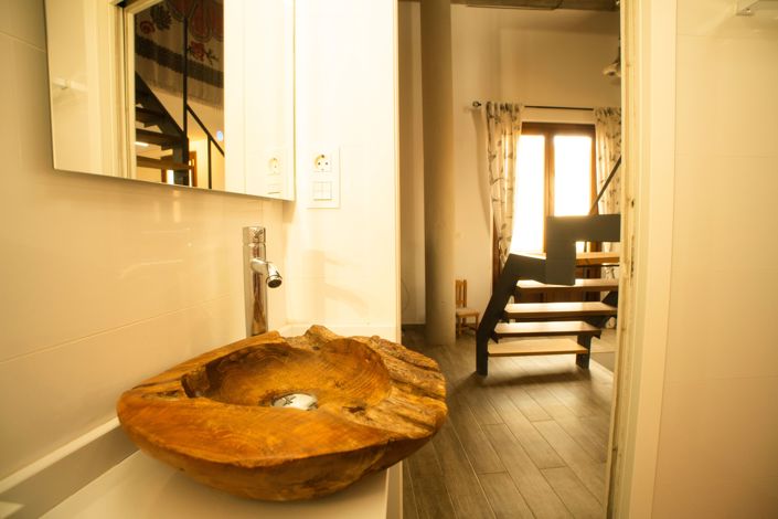 Image No.26-4 Bed Property for sale