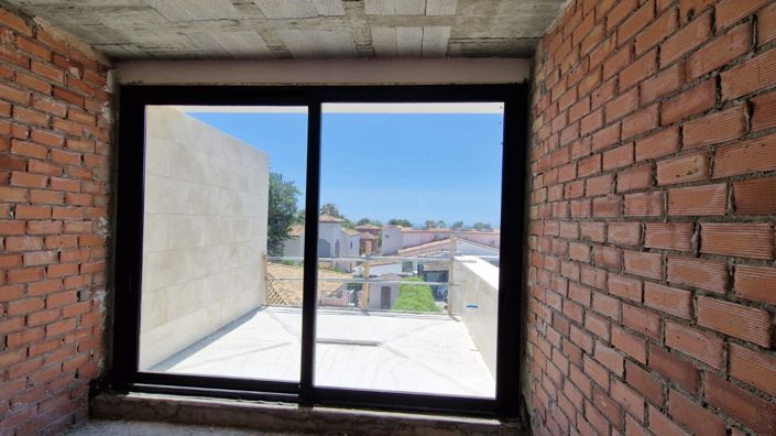 Image No.6-4 Bed Villa for sale