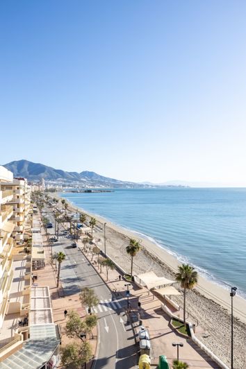 Image No.17-3 Bed Commercial for sale