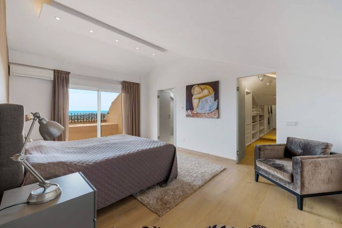 Image No.15-4 Bed Penthouse for sale