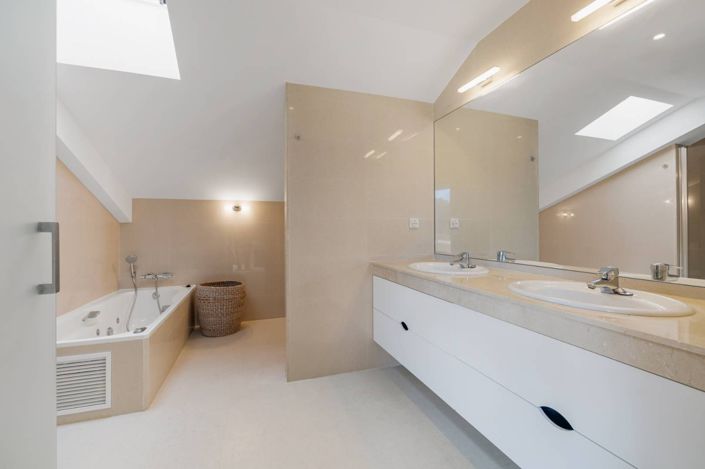 Image No.19-4 Bed Penthouse for sale