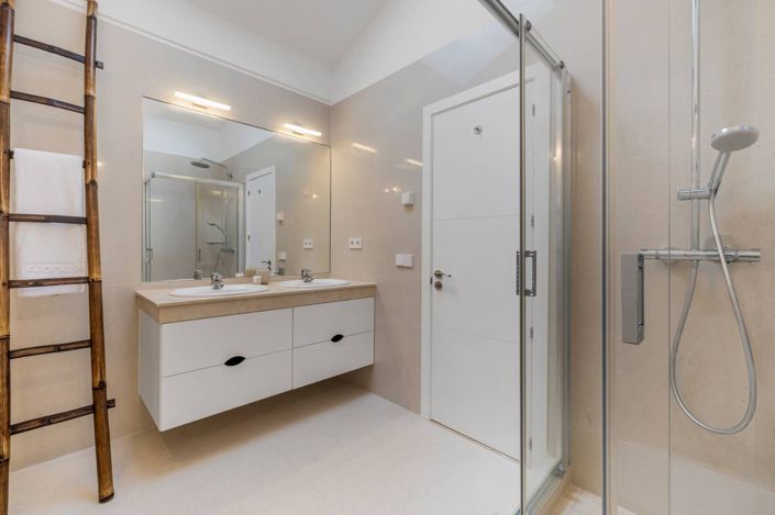 Image No.23-4 Bed Penthouse for sale