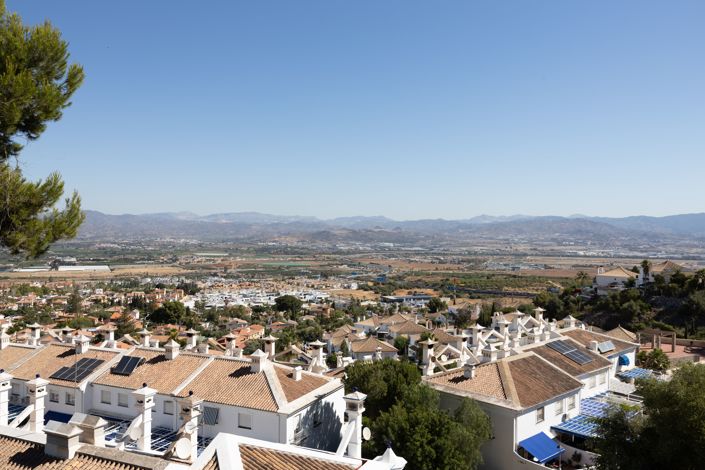 Image No.10-7 Bed House for sale