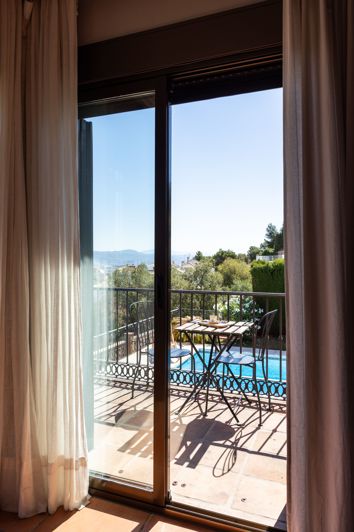 Image No.11-7 Bed House for sale