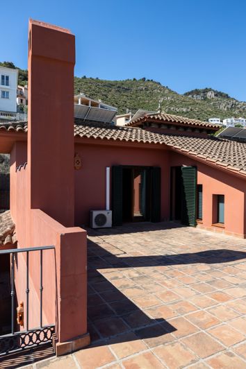 Image No.19-7 Bed House for sale