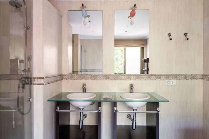 Image No.27-7 Bed House for sale