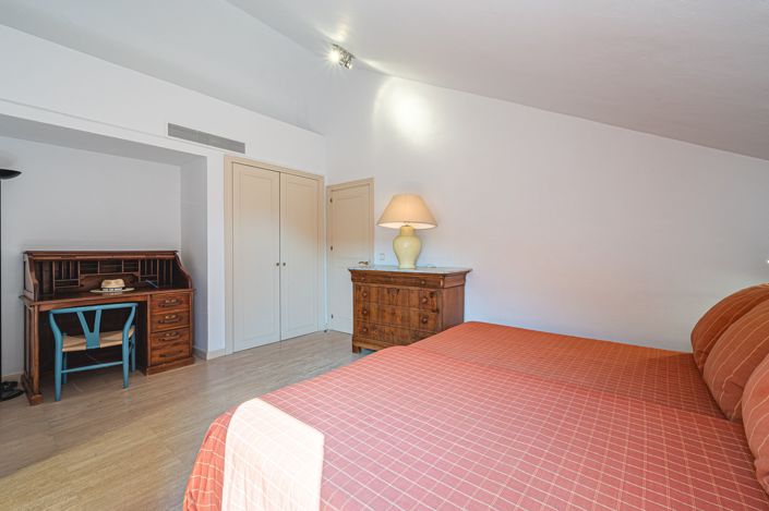 Image No.26-5 Bed Penthouse for sale