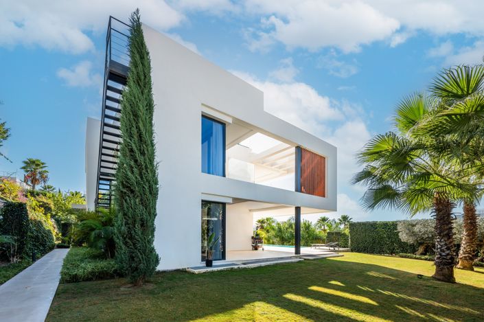 Image No.15-6 Bed Villa for sale