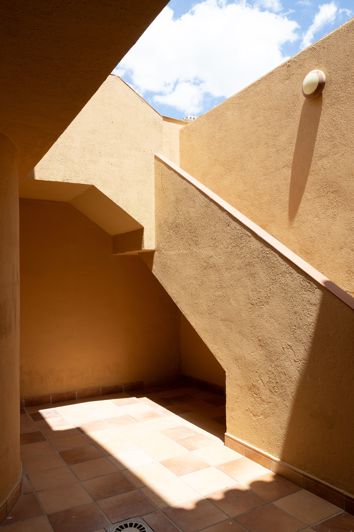 Image No.14-4 Bed Townhouse for sale