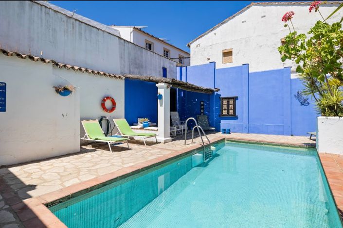 Image No.25-9 Bed Townhouse for sale