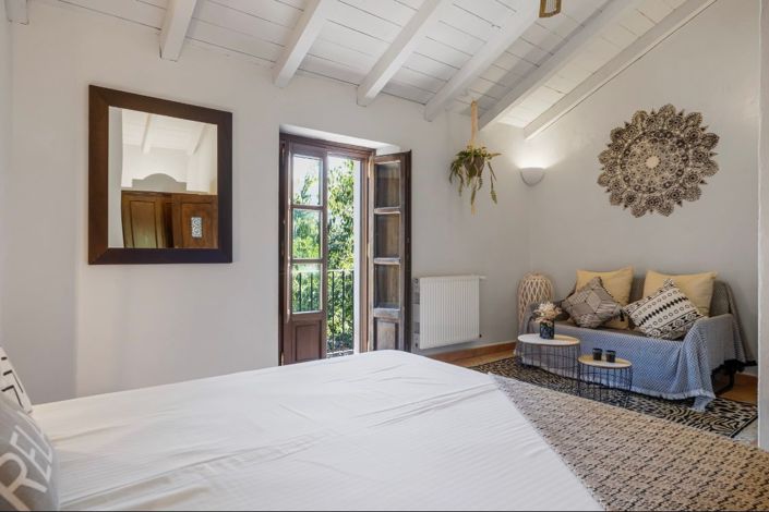 Image No.5-9 Bed Townhouse for sale