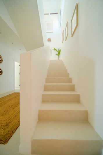 Image No.30-5 Bed Villa for sale