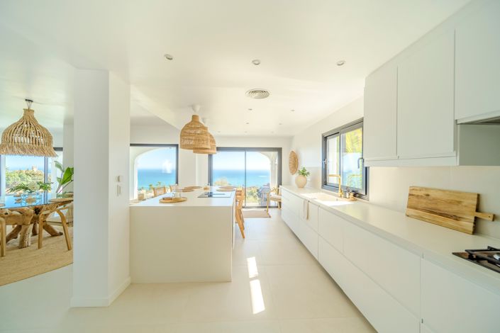 Image No.8-5 Bed Villa for sale