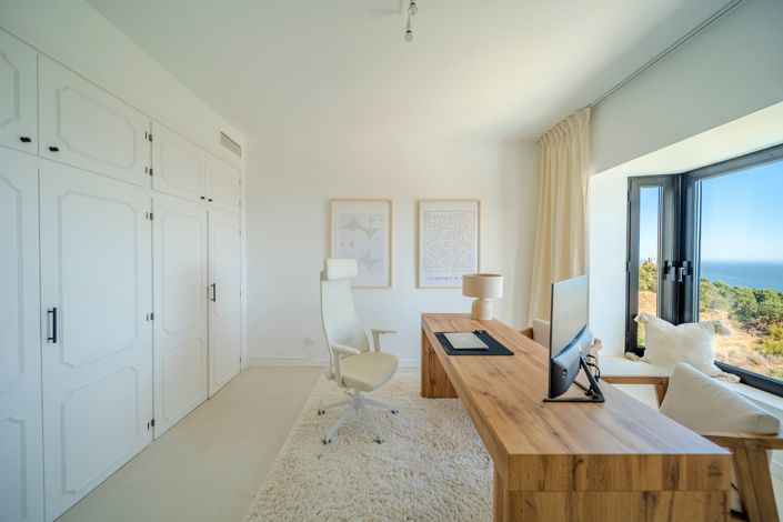 Image No.10-5 Bed Villa for sale