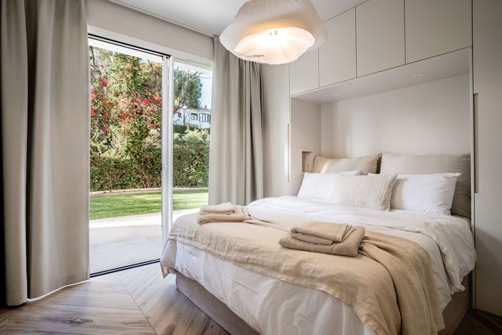 Image No.12-4 Bed Apartment for sale