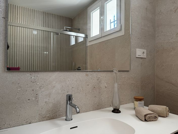 Image No.22-3 Bed Apartment for sale