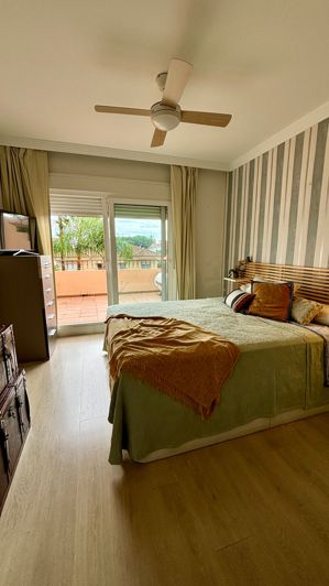 Image No.14-3 Bed House for sale