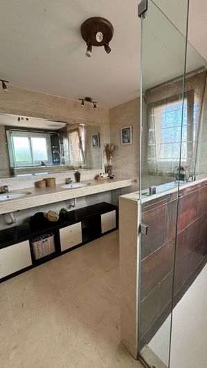 Image No.26-3 Bed House for sale