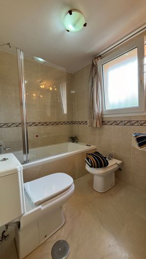 Image No.27-3 Bed House for sale