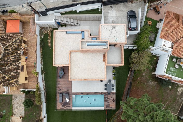 Image No.17-4 Bed House for sale