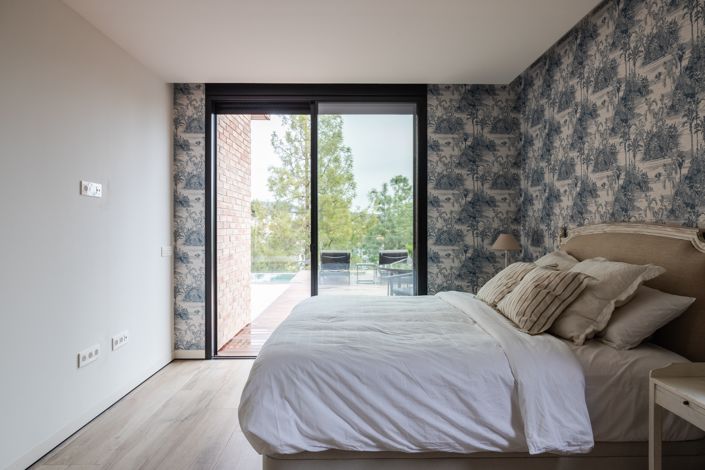 Image No.24-4 Bed House for sale