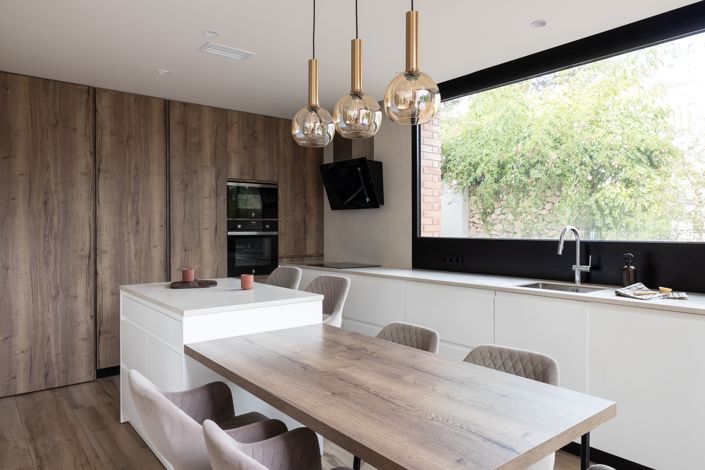 Image No.12-4 Bed House for sale