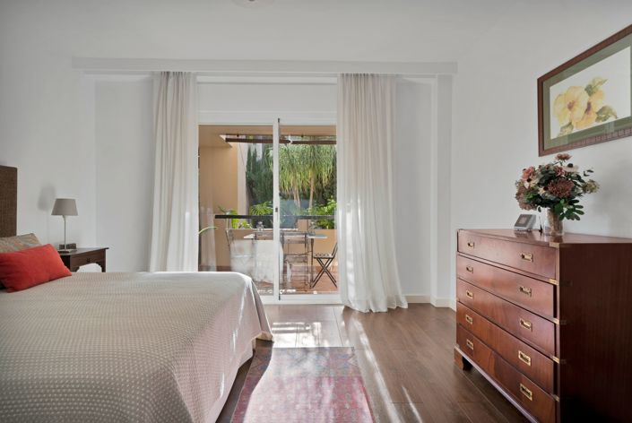 Image No.21-3 Bed Apartment for sale