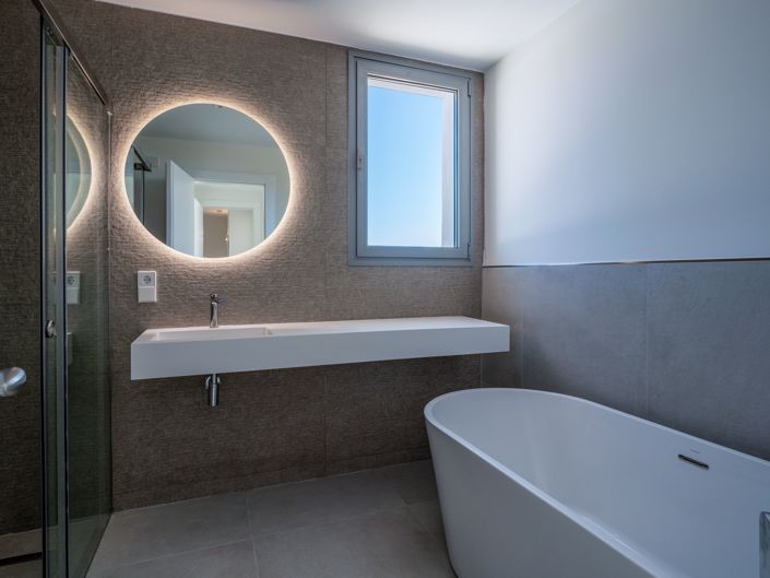 Image No.12-3 Bed House for sale