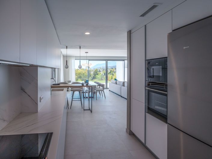 Image No.8-3 Bed House for sale