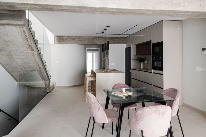 Image No.6-3 Bed Townhouse for sale