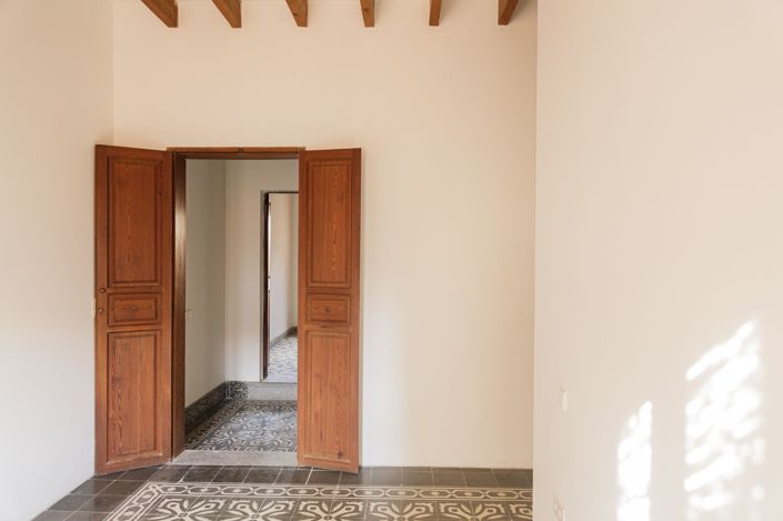 Image No.11-4 Bed Townhouse for sale