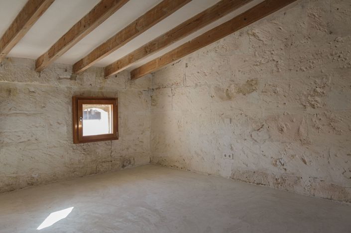 Image No.21-4 Bed Townhouse for sale