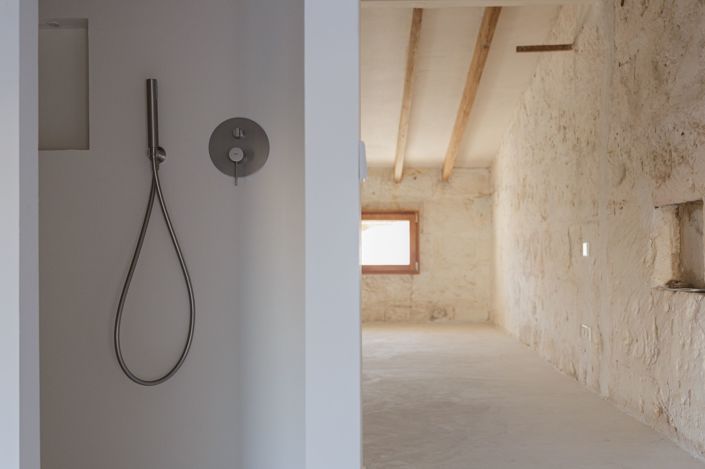 Image No.24-4 Bed Townhouse for sale