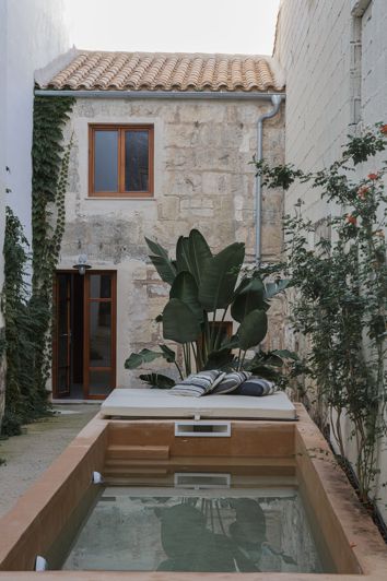 Image No.7-4 Bed Townhouse for sale