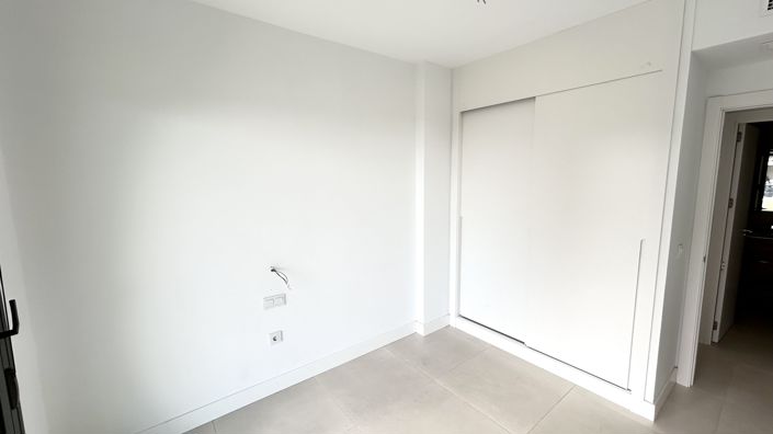 Image No.18-2 Bed Apartment for sale