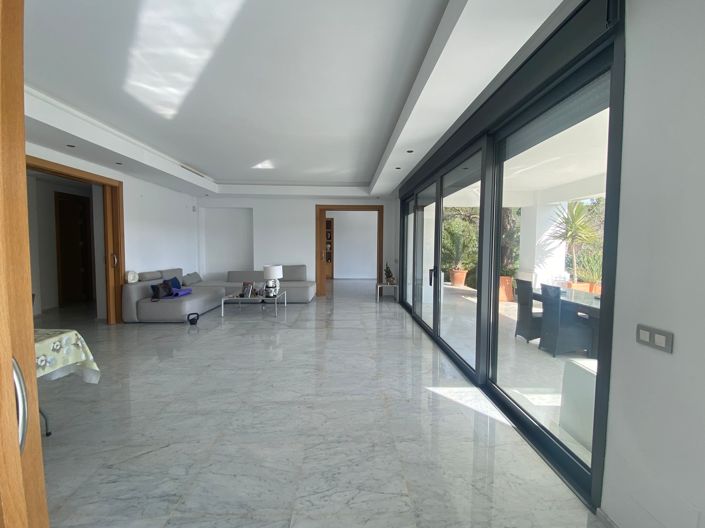 Image No.26-5 Bed House for sale