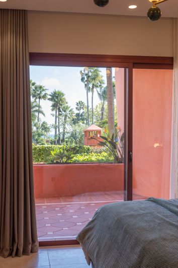 Image No.24-3 Bed Apartment for sale