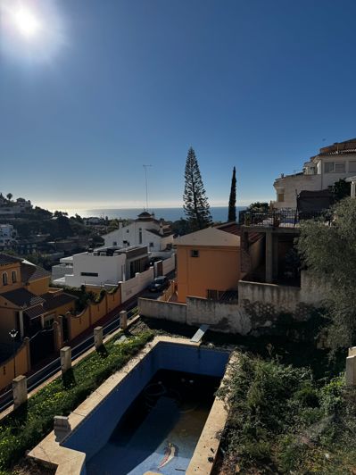 Image No.12-4 Bed Villa for sale